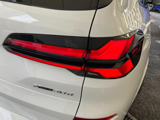 Ｘ５ ｘＤｒｉｖｅ　４０ｄ　Ｍスポーツ　認定中古車　元試乗車　サンルーフ　７人乗り　黒本革　ｈａｒｍａｎ／ｋａｒｄｏｎ　ドリンク温冷　ステアリングヒーター　アクティブベンチレーション　２１ＡＷ　エアサス　フルセグＴＶ　電動テールゲート（17枚目）