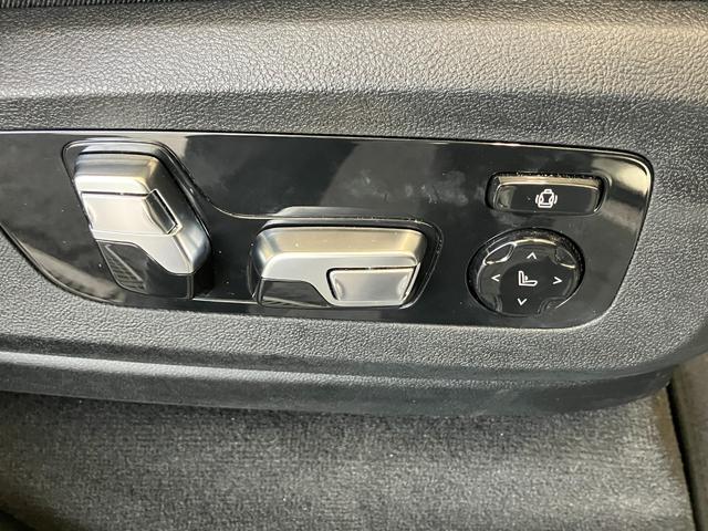 Ｘ５ ｘＤｒｉｖｅ　４０ｄ　Ｍスポーツ　認定中古車　元試乗車　サンルーフ　７人乗り　黒本革　ｈａｒｍａｎ／ｋａｒｄｏｎ　ドリンク温冷　ステアリングヒーター　アクティブベンチレーション　２１ＡＷ　エアサス　フルセグＴＶ　電動テールゲート（22枚目）