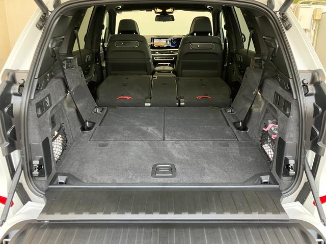 Ｘ５ ｘＤｒｉｖｅ　４０ｄ　Ｍスポーツ　認定中古車　元試乗車　サンルーフ　７人乗り　黒本革　ｈａｒｍａｎ／ｋａｒｄｏｎ　ドリンク温冷　ステアリングヒーター　アクティブベンチレーション　２１ＡＷ　エアサス　フルセグＴＶ　電動テールゲート（51枚目）