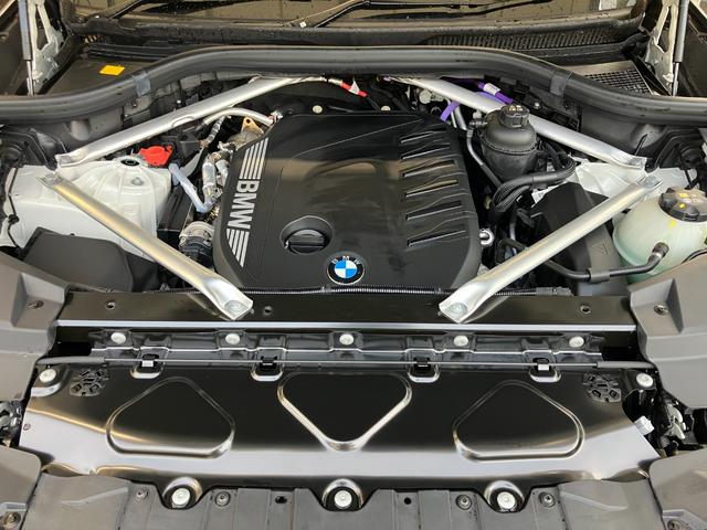 Ｘ５ ｘＤｒｉｖｅ　４０ｄ　Ｍスポーツ　認定中古車　元試乗車　サンルーフ　７人乗り　黒本革　ｈａｒｍａｎ／ｋａｒｄｏｎ　ドリンク温冷　ステアリングヒーター　アクティブベンチレーション　２１ＡＷ　エアサス　フルセグＴＶ　電動テールゲート（56枚目）