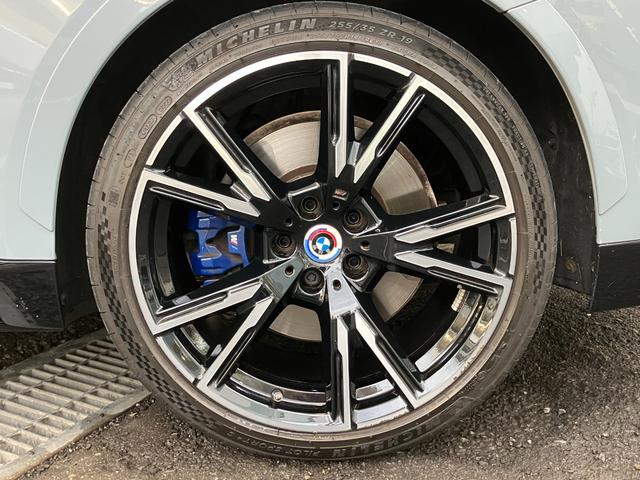 2シリーズ M240i xDriveクーペ ハイラインパッケージ 認定中古車 ヘッドアップディスプレイ ACC 茶本革シート シートヒーター 電動シート 19インチAW 全周囲カメラ ETC(10枚目)