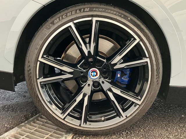 2シリーズ M240i xDriveクーペ ハイラインパッケージ 認定中古車 ヘッドアップディスプレイ ACC 茶本革シート シートヒーター 電動シート 19インチAW 全周囲カメラ ETC(12枚目)