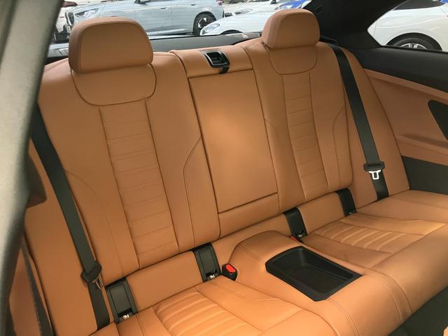 2シリーズ M240i xDriveクーペ ハイラインパッケージ 認定中古車 ヘッドアップディスプレイ ACC 茶本革シート シートヒーター 電動シート 19インチAW 全周囲カメラ ETC(21枚目)