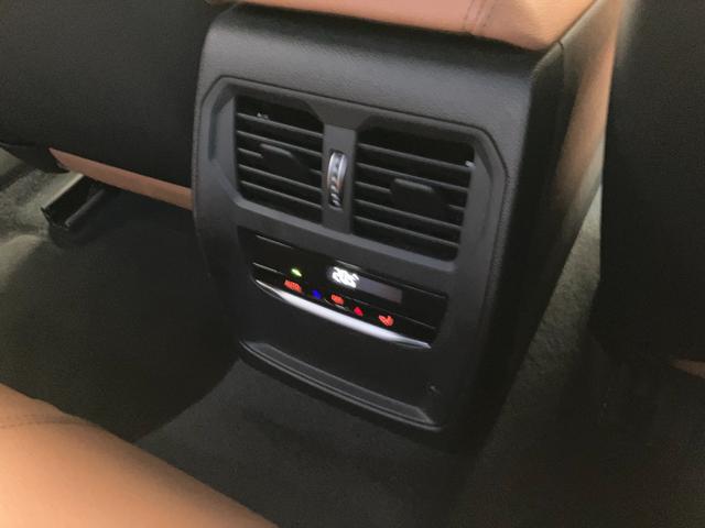 2シリーズ M240i xDriveクーペ ハイラインパッケージ 認定中古車 ヘッドアップディスプレイ ACC 茶本革シート シートヒーター 電動シート 19インチAW 全周囲カメラ ETC(43枚目)