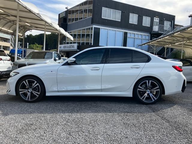 ３シリーズ ３２０ｄ　ｘＤｒｉｖｅＭスポーツエディションシャドー　認定中古車　元試乗車　２年保証付　ハーフレザーシート　シートヒーター　ヘッドアップディスプレイ　電動シート　アクティブクルーズコントロール　１９インチＡＷ　電動テールゲート　全周囲カメラ（6枚目）