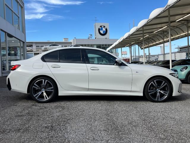 ３シリーズ ３２０ｄ　ｘＤｒｉｖｅＭスポーツエディションシャドー　認定中古車　元試乗車　２年保証付　ハーフレザーシート　シートヒーター　ヘッドアップディスプレイ　電動シート　アクティブクルーズコントロール　１９インチＡＷ　電動テールゲート　全周囲カメラ（7枚目）