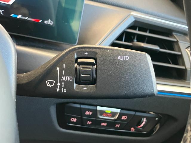 ３シリーズ ３２０ｄ　ｘＤｒｉｖｅＭスポーツエディションシャドー　認定中古車　元試乗車　２年保証付　ハーフレザーシート　シートヒーター　ヘッドアップディスプレイ　電動シート　アクティブクルーズコントロール　１９インチＡＷ　電動テールゲート　全周囲カメラ（29枚目）