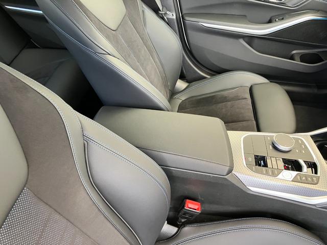 ３シリーズ ３２０ｄ　ｘＤｒｉｖｅＭスポーツエディションシャドー　認定中古車　元試乗車　２年保証付　ハーフレザーシート　シートヒーター　ヘッドアップディスプレイ　電動シート　アクティブクルーズコントロール　１９インチＡＷ　電動テールゲート　全周囲カメラ（37枚目）