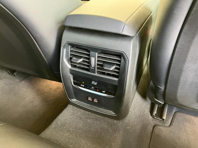 ３シリーズ ３２０ｄ　ｘＤｒｉｖｅＭスポーツエディションシャドー　認定中古車　元試乗車　２年保証付　ハーフレザーシート　シートヒーター　ヘッドアップディスプレイ　電動シート　アクティブクルーズコントロール　１９インチＡＷ　電動テールゲート　全周囲カメラ（42枚目）