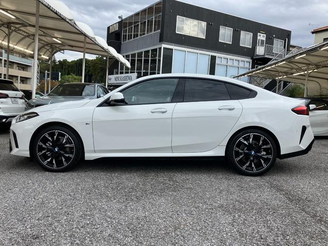 2シリーズ 220dグランクーペ Mスポーツ 認定中古車 元試乗車 黒革シート ACC 19AW ヘッドアップディスプレイ harman/kardonスピーカー シートヒーター 電動シート 全周囲カメラ ETC(6枚目)