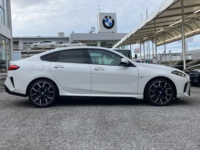 2シリーズ 220dグランクーペ Mスポーツ 認定中古車 元試乗車 黒革シート ACC 19AW ヘッドアップディスプレイ harman/kardonスピーカー シートヒーター 電動シート 全周囲カメラ ETC(7枚目)