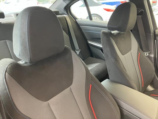 3シリーズ 318i Mスポーツ 認定中古車 元試乗車 2年保証付 シートヒーター ACC ヘッドアップディスプレイ アクティブクルーズコントロール 18インチAW 電動リアゲート 全周囲カメラ ETC(19枚目)