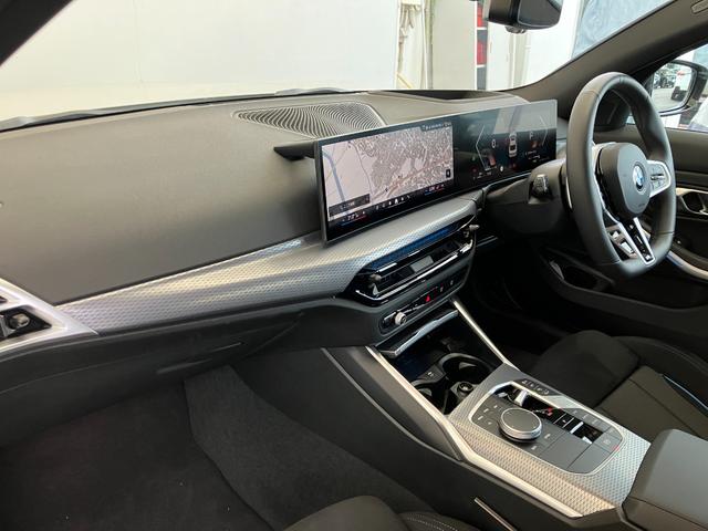 3シリーズ 318i Mスポーツ 認定中古車 元試乗車 2年保証付 シートヒーター ACC ヘッドアップディスプレイ アクティブクルーズコントロール 18インチAW 電動リアゲート 全周囲カメラ ETC(24枚目)