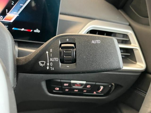 3シリーズ 318i Mスポーツ 認定中古車 元試乗車 2年保証付 シートヒーター ACC ヘッドアップディスプレイ アクティブクルーズコントロール 18インチAW 電動リアゲート 全周囲カメラ ETC(30枚目)