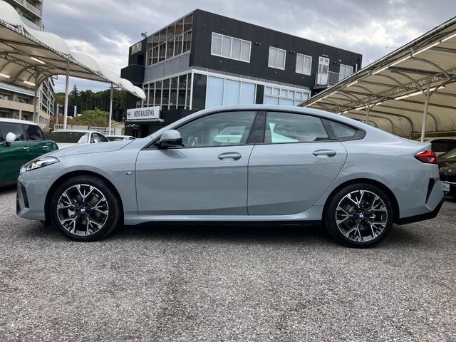 2シリーズ 220dグランクーペ Mスポーツ 認定中古車 元試乗車 2年保証付 ハーフレザーシート ヘッドアップディスプレイ アクティブクルーズコントロール シートヒーター 電動シート 18インチAW 全周囲カメラ ETC(6枚目)