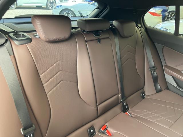 １シリーズ １２０ｄ　Ｍスポーツ　ハイラインパッケージ　認定中古車　元試乗車　ｈａｒｍａｎ／ｋａｒｄｏｎ　茶本革　ヘッドアップディスプレイ　シートヒーター　電動シート　アクティブクルーズコントロール　１８ＡＷ　電動テールゲート　全周囲カメラ（22枚目）
