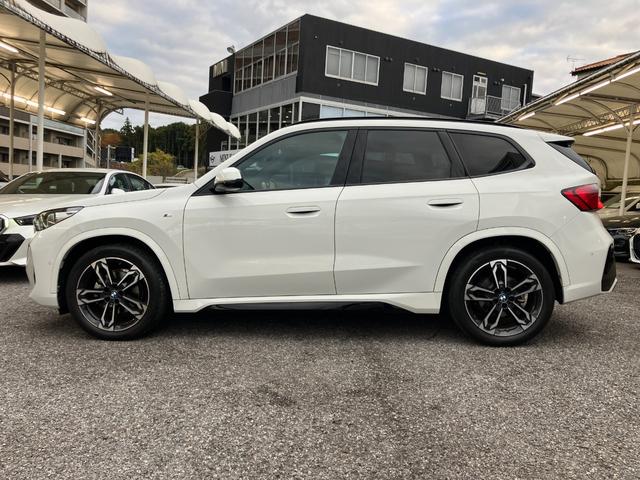 Ｘ１ ｘＤｒｉｖｅ　２０ｄ　Ｍスポーツ　認定中古車　元試乗車　２年保証付　ハーフレザーシート　ヘッドアップディスプレイ　シートヒーター　電動シート　アクティブクルーズコントロール　１９インチＡＷ　電動テールゲート　全周囲カメラ　ＥＴＣ（6枚目）
