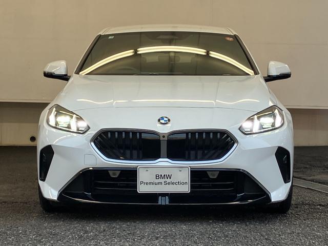 １シリーズ １２０ｄ　Ｍスポーツ　認定中古車　元試乗車　ハーフレザーシート　ヘッドアップディスプレイ　ｈａｒｍａｎ／ｋａｒｄｏｎスピーカー　シートヒーター　電動シート　ＡＣＣ　１８インチＡＷ　電動テールゲート　全周囲カメラ（5枚目）