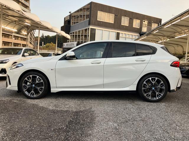 １シリーズ １２０ｄ　Ｍスポーツ　認定中古車　元試乗車　ハーフレザーシート　ヘッドアップディスプレイ　ｈａｒｍａｎ／ｋａｒｄｏｎスピーカー　シートヒーター　電動シート　ＡＣＣ　１８インチＡＷ　電動テールゲート　全周囲カメラ（6枚目）