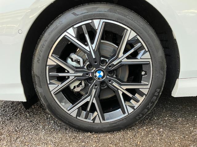 １シリーズ １２０ｄ　Ｍスポーツ　認定中古車　元試乗車　ハーフレザーシート　ヘッドアップディスプレイ　ｈａｒｍａｎ／ｋａｒｄｏｎスピーカー　シートヒーター　電動シート　ＡＣＣ　１８インチＡＷ　電動テールゲート　全周囲カメラ（12枚目）