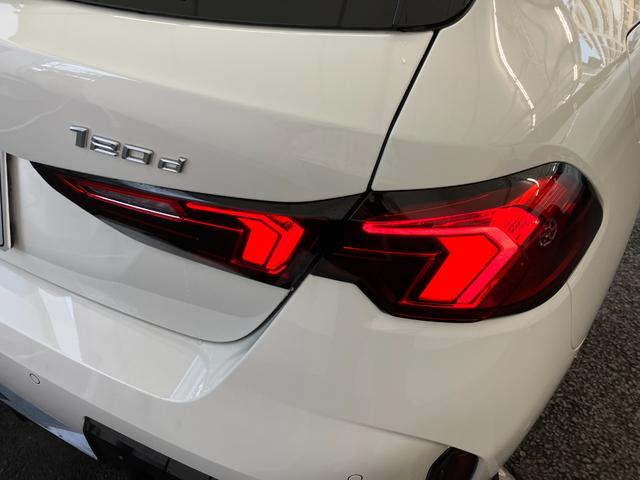 １シリーズ １２０ｄ　Ｍスポーツ　認定中古車　元試乗車　ハーフレザーシート　ヘッドアップディスプレイ　ｈａｒｍａｎ／ｋａｒｄｏｎスピーカー　シートヒーター　電動シート　ＡＣＣ　１８インチＡＷ　電動テールゲート　全周囲カメラ（16枚目）