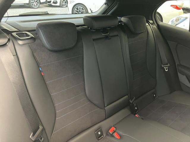 １シリーズ １２０ｄ　Ｍスポーツ　認定中古車　元試乗車　ハーフレザーシート　ヘッドアップディスプレイ　ｈａｒｍａｎ／ｋａｒｄｏｎスピーカー　シートヒーター　電動シート　ＡＣＣ　１８インチＡＷ　電動テールゲート　全周囲カメラ（20枚目）
