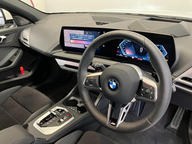 １シリーズ １２０ｄ　Ｍスポーツ　認定中古車　元試乗車　ハーフレザーシート　ヘッドアップディスプレイ　ｈａｒｍａｎ／ｋａｒｄｏｎスピーカー　シートヒーター　電動シート　ＡＣＣ　１８インチＡＷ　電動テールゲート　全周囲カメラ（24枚目）