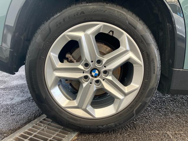 Ｘ１ ｘＤｒｉｖｅ　２０ｄ　ｘライン　認定中古車　元レンタカー　２年保証付　黒本革シート　ＡＣＣ　ヘッドアップディスプレイ　シートヒーター　電動シート　１８インチＡＷ　電動テールゲート　全周囲カメラ　ＥＴＣ（12枚目）