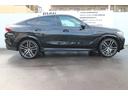 Ｘ６ ｘＤｒｉｖｅ　３５ｄ　Ｍスポーツ　認定中古車　１オーナー　赤本革　２年保証付　サンルーフ　ＡＣＣ　シートヒーター　保冷保温カップホルダー　ソフトクローズ　フルセグＴＶ　２２ＡＷ　電動テールゲート（7枚目）