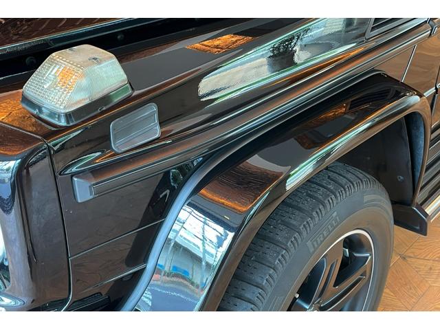 Ｇクラス Ｇ３５０ｄ　デジーノマヌファクトゥーアエディション　１００台限定　スライディングルーフ　ブラック１９インチＡＷ　シートヒーター＆ベンチレーター　レッド／ブラックツートンステアリング　レッドステッチ入ｄｅｓｉｇｎｏレザーインテリア（13枚目）