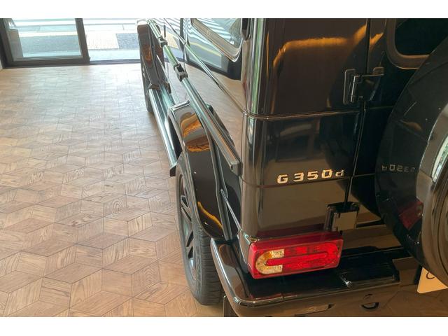 Ｇクラス Ｇ３５０ｄ　デジーノマヌファクトゥーアエディション　１００台限定　スライディングルーフ　ブラック１９インチＡＷ　シートヒーター＆ベンチレーター　レッド／ブラックツートンステアリング　レッドステッチ入ｄｅｓｉｇｎｏレザーインテリア（15枚目）