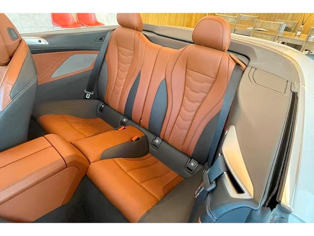 ８シリーズ ８４０ｄ　ｘＤｒｉｖｅカブリオレ　Ｍスポーツ　ＡＣＣ　シートヒーター／ベンチレーション　１９ＡＷ　ｈａｒｍａｎ／ｋａｒｄｏｎ　３６０°ビュー　スマートキー　パワーテールゲート　ＨＵＤ　アンビエントライト　インテリジェントセーフティ　エアスカーフ（35枚目）
