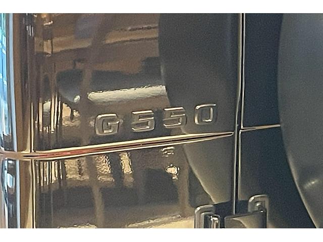 Ｇクラス Ｇ５５０　ＢＲＡＢＵＳマフラー　ｄｅｓｉｇｎｏインテリア　スライディングルーフ　ｈａｒｍａｎ／ｋａｒｄｏｎ　シートヒーター　１９インチＡＷ　ブラックペイント（グリル／ランニングボード／タイヤカバー）（19枚目）