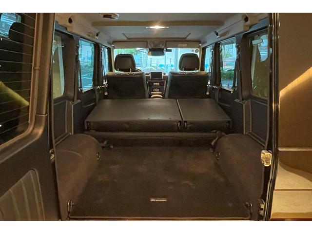 Ｇクラス Ｇ５５０　ＢＲＡＢＵＳマフラー　ｄｅｓｉｇｎｏインテリア　スライディングルーフ　ｈａｒｍａｎ／ｋａｒｄｏｎ　シートヒーター　１９インチＡＷ　ブラックペイント（グリル／ランニングボード／タイヤカバー）（24枚目）