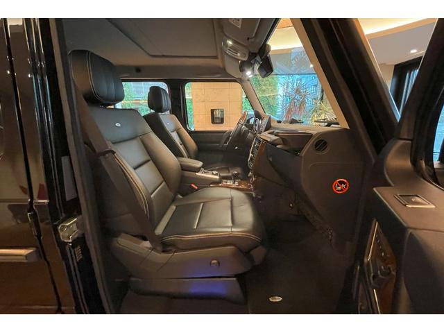 Ｇクラス Ｇ５５０　ＢＲＡＢＵＳマフラー　ｄｅｓｉｇｎｏインテリア　スライディングルーフ　ｈａｒｍａｎ／ｋａｒｄｏｎ　シートヒーター　１９インチＡＷ　ブラックペイント（グリル／ランニングボード／タイヤカバー）（31枚目）