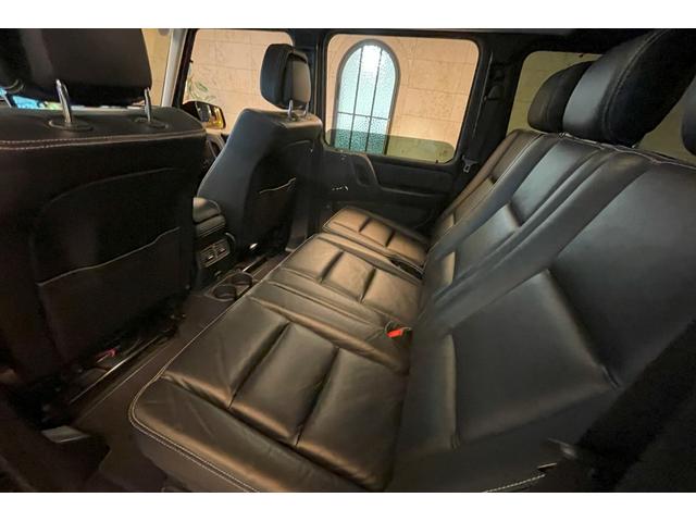 Ｇクラス Ｇ５５０　ＢＲＡＢＵＳマフラー　ｄｅｓｉｇｎｏインテリア　スライディングルーフ　ｈａｒｍａｎ／ｋａｒｄｏｎ　シートヒーター　１９インチＡＷ　ブラックペイント（グリル／ランニングボード／タイヤカバー）（35枚目）