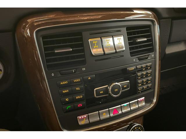 Ｇクラス Ｇ５５０　ＢＲＡＢＵＳマフラー　ｄｅｓｉｇｎｏインテリア　スライディングルーフ　ｈａｒｍａｎ／ｋａｒｄｏｎ　シートヒーター　１９インチＡＷ　ブラックペイント（グリル／ランニングボード／タイヤカバー）（44枚目）