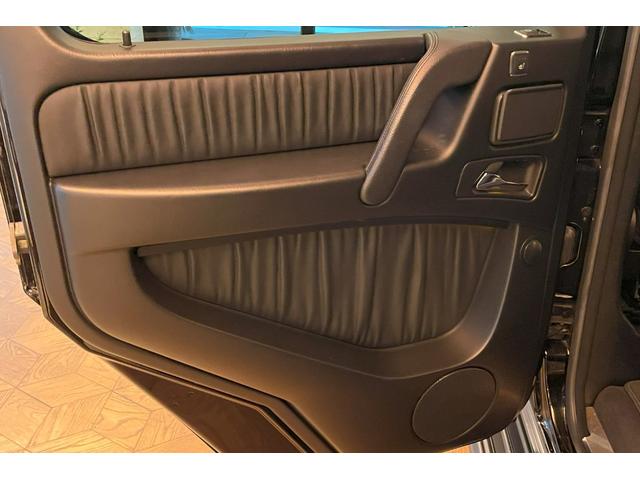 Ｇクラス Ｇ５５０　ＢＲＡＢＵＳマフラー　ｄｅｓｉｇｎｏインテリア　スライディングルーフ　ｈａｒｍａｎ／ｋａｒｄｏｎ　シートヒーター　１９インチＡＷ　ブラックペイント（グリル／ランニングボード／タイヤカバー）（50枚目）