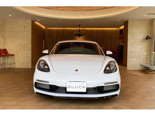 ７１８ケイマン ７１８ケイマン　６ＭＴ　ワンオーナー　スポーツデザインＰＫＧ　スポーツクロノＰＫＧ　スポーツテールパイプ　ＰＡＳＭ　ＧＴスポーツステアリング　シートヒーター　バックカメラ　スポエグ　電動可倒式ミラー（6枚目）