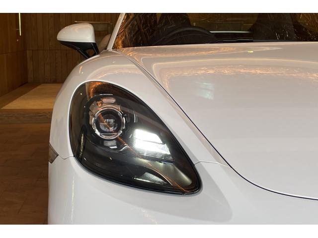７１８ケイマン ７１８ケイマン　６ＭＴ　ワンオーナー　スポーツデザインＰＫＧ　スポーツクロノＰＫＧ　スポーツテールパイプ　ＰＡＳＭ　ＧＴスポーツステアリング　シートヒーター　バックカメラ　スポエグ　電動可倒式ミラー（13枚目）