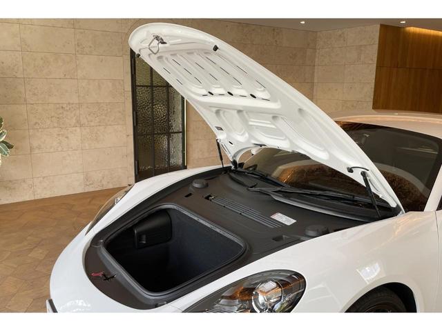 ７１８ケイマン ７１８ケイマン　６ＭＴ　ワンオーナー　スポーツデザインＰＫＧ　スポーツクロノＰＫＧ　スポーツテールパイプ　ＰＡＳＭ　ＧＴスポーツステアリング　シートヒーター　バックカメラ　スポエグ　電動可倒式ミラー（24枚目）