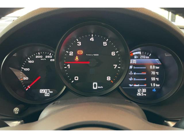 ７１８ケイマン ７１８ケイマン　６ＭＴ　ワンオーナー　スポーツデザインＰＫＧ　スポーツクロノＰＫＧ　スポーツテールパイプ　ＰＡＳＭ　ＧＴスポーツステアリング　シートヒーター　バックカメラ　スポエグ　電動可倒式ミラー（40枚目）