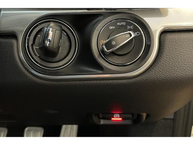７１８ケイマン ７１８ケイマン　６ＭＴ　ワンオーナー　スポーツデザインＰＫＧ　スポーツクロノＰＫＧ　スポーツテールパイプ　ＰＡＳＭ　ＧＴスポーツステアリング　シートヒーター　バックカメラ　スポエグ　電動可倒式ミラー（41枚目）