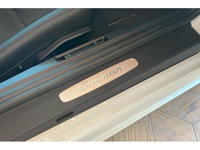７１８ケイマン ７１８ケイマン　６ＭＴ　ワンオーナー　スポーツデザインＰＫＧ　スポーツクロノＰＫＧ　スポーツテールパイプ　ＰＡＳＭ　ＧＴスポーツステアリング　シートヒーター　バックカメラ　スポエグ　電動可倒式ミラー（50枚目）