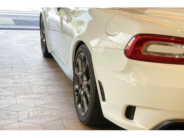 アバルト１２４ スパイダー ベースグレード　ワンオーナー　ＲｅｃｏｒｄＭｏｎｚａ　レザーシート　ＣＵＳＣＯ車高調キット　ＬＥＤヘッドライト　１７インチＡＷ　シートヒーター　クルコン　ブレンボキャリパー　スマートエントリー　バックカメラ（22枚目）