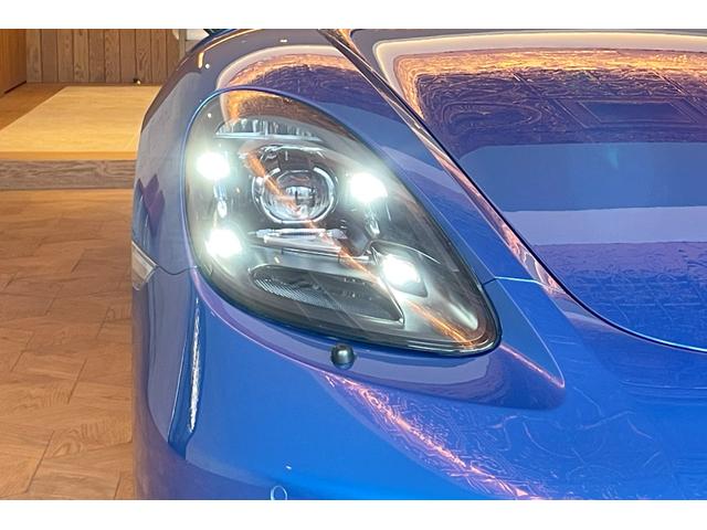 ７１８ケイマン ７１８ケイマンＧＴＳ　スポーツクロノＰＫＧ　ＡＣＣ　エントリ－ドライブ　ＬＥＤヘッドライト　２０インチカレラクラシック　スポーツデザインＰＫＧ　ティンテッドテールライト　スポーツシートプラス　アルカンターラルーフライニング（11枚目）
