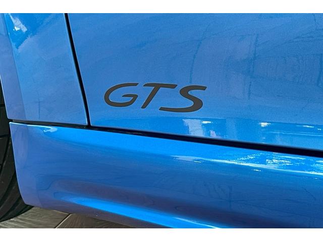 ７１８ケイマン ７１８ケイマンＧＴＳ　スポーツクロノＰＫＧ　ＡＣＣ　エントリ－ドライブ　ＬＥＤヘッドライト　２０インチカレラクラシック　スポーツデザインＰＫＧ　ティンテッドテールライト　スポーツシートプラス　アルカンターラルーフライニング（17枚目）