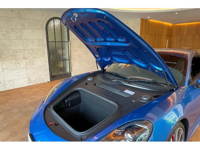 ７１８ケイマン ７１８ケイマンＧＴＳ　スポーツクロノＰＫＧ　ＡＣＣ　エントリ－ドライブ　ＬＥＤヘッドライト　２０インチカレラクラシック　スポーツデザインＰＫＧ　ティンテッドテールライト　スポーツシートプラス　アルカンターラルーフライニング（26枚目）