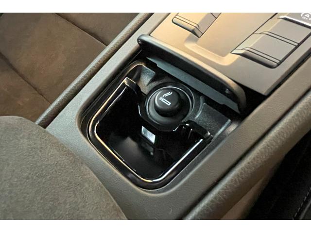 ７１８ケイマン ７１８ケイマンＧＴＳ　スポーツクロノＰＫＧ　ＡＣＣ　エントリ－ドライブ　ＬＥＤヘッドライト　２０インチカレラクラシック　スポーツデザインＰＫＧ　ティンテッドテールライト　スポーツシートプラス　アルカンターラルーフライニング（50枚目）