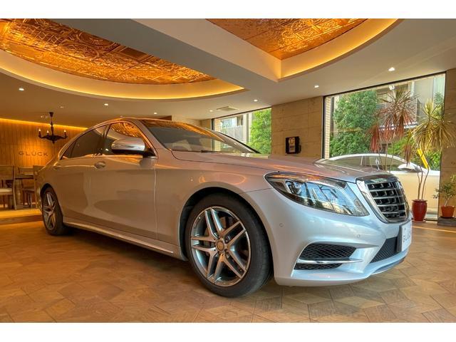 Ｓクラス Ｓ５５０ロング　ＡＭＧライン　パノラマＳＲ　ショーファーＰＫＧ　Ｂｕｒｕｍｅｓｔｅｒ　シートヒーター＆ベンチレーション　リアエンターテイメント　ＬＥＤヘッドライト　ＡＭＧスポーツＰＫＧ　ＡＭＧ１９インチＡＷ　マッサージ機能（3枚目）